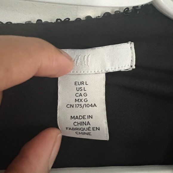 Sequenced Black Crop Top - Picture 3 of 3